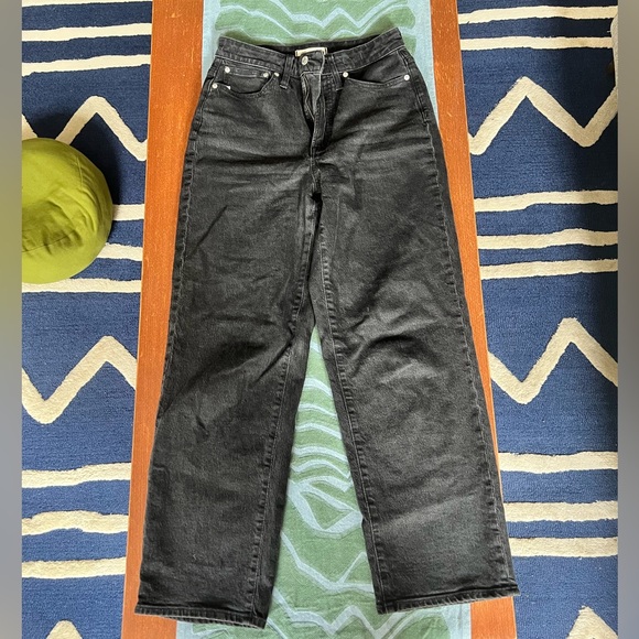 Madewell Curvy Straight Jeans - Picture 1 of 4